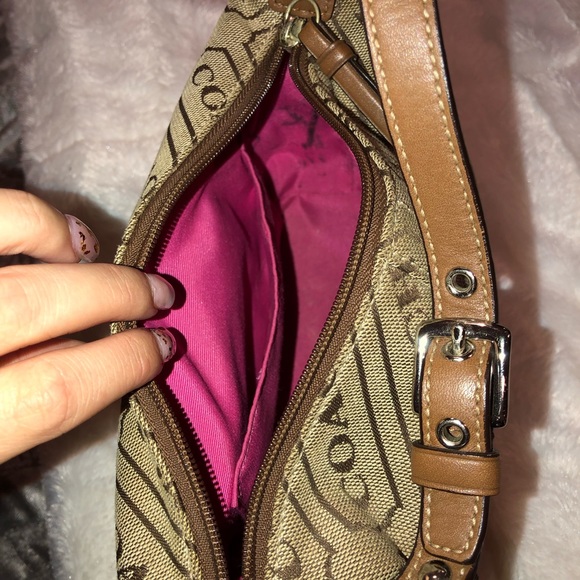 Small brown coach purse with a hot pink strip - Picture 2 of 7